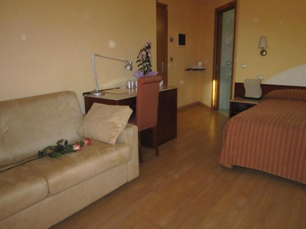 Hotel Al Sole - Enjoy Holiday Cavaion Veronese Dış mekan fotoğraf