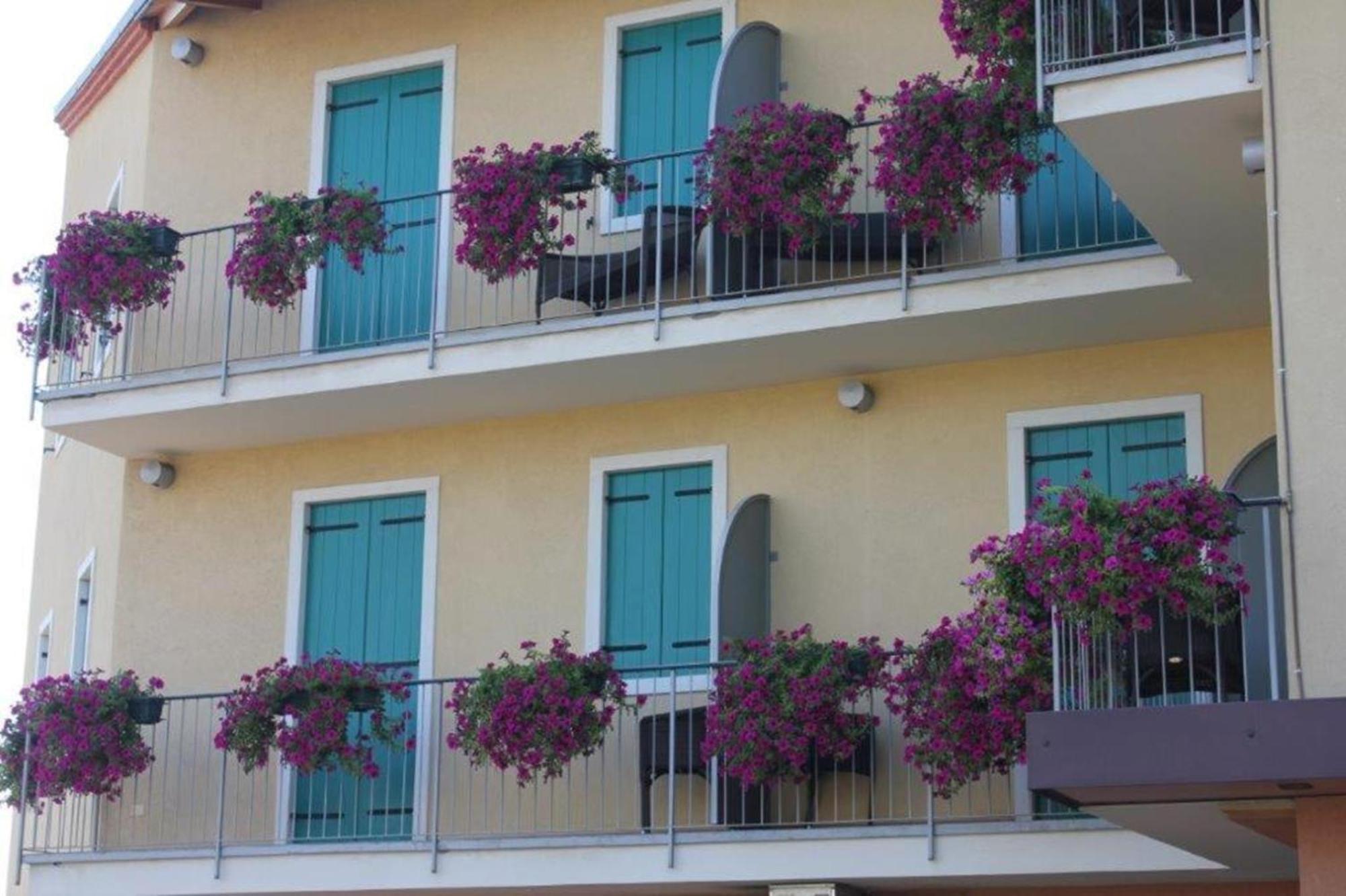 Hotel Al Sole - Enjoy Holiday Cavaion Veronese Dış mekan fotoğraf