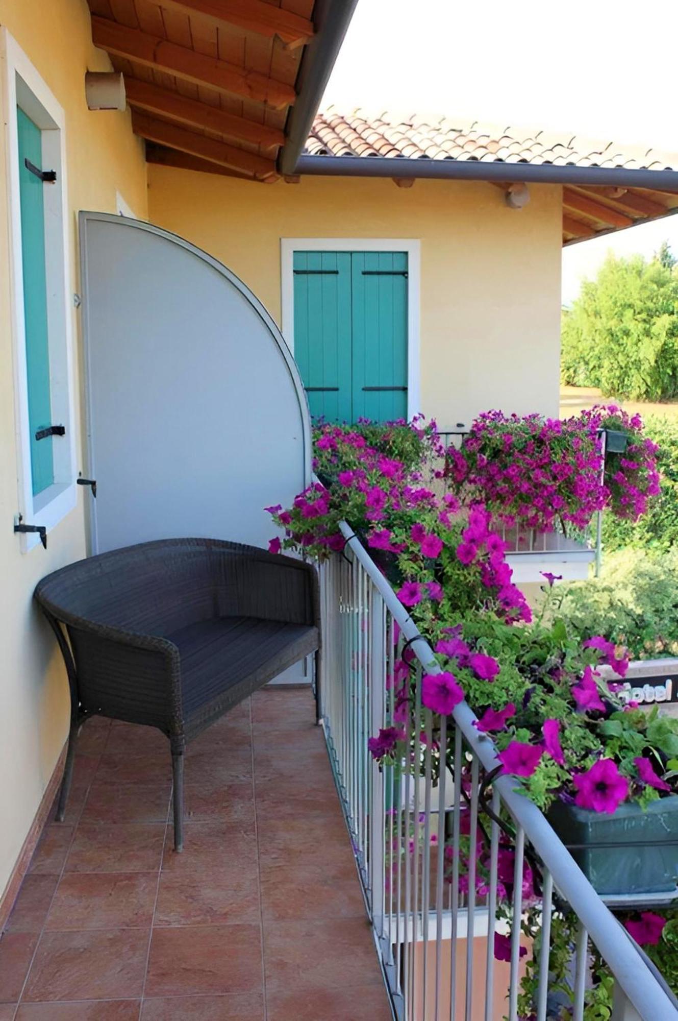 Hotel Al Sole - Enjoy Holiday Cavaion Veronese Dış mekan fotoğraf
